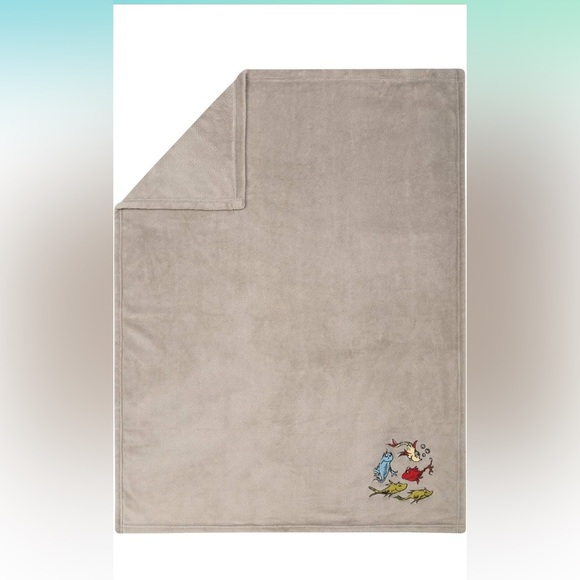 Dr Seuss 4 piece Crib Bedding NWT-One Fish, two fish, red fish, blue fish - Picture 2 of 6